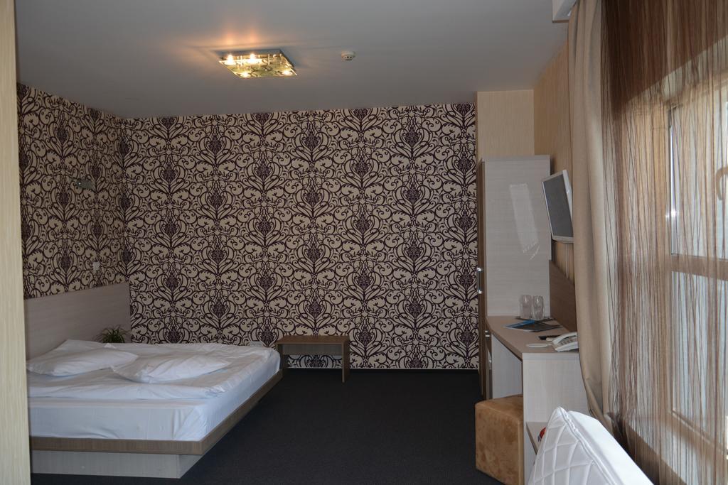 Albert Hotel Ploieşti Zimmer foto